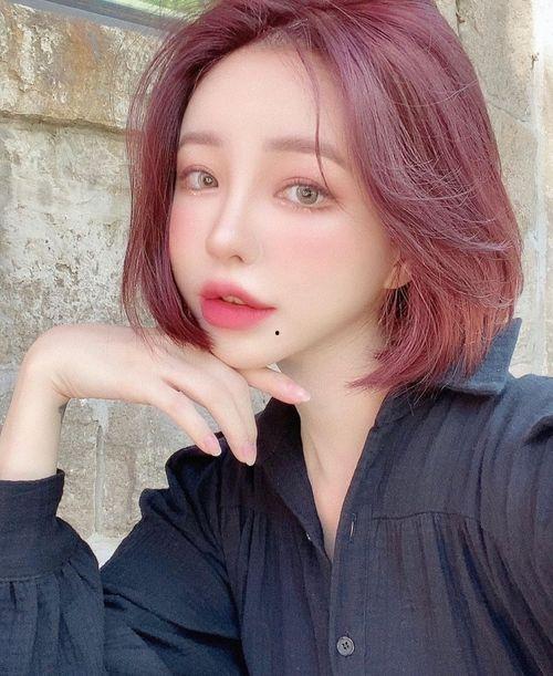 贵州短头发女网红图片,独特魅力，网络红人新风尚