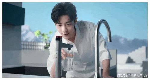 洗澡的男明星,揭秘男明星的沐浴时刻