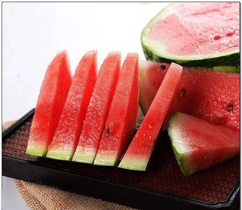 婆婆吃瓜,一场关于家庭与传承的甜蜜较量