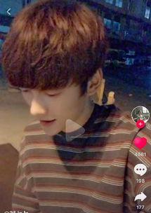 抖音网红短发男,短发男生的时尚魅力