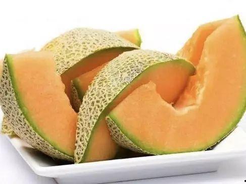 小樱桃吃哈密瓜